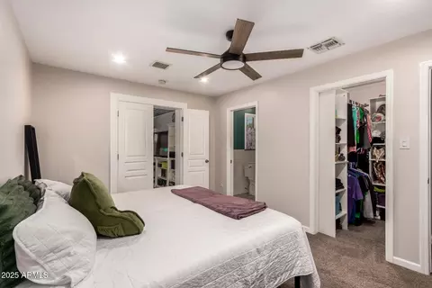Bedroom - 6032 N 8th St, Phoenix, AZ 85014 photo 2 of 8