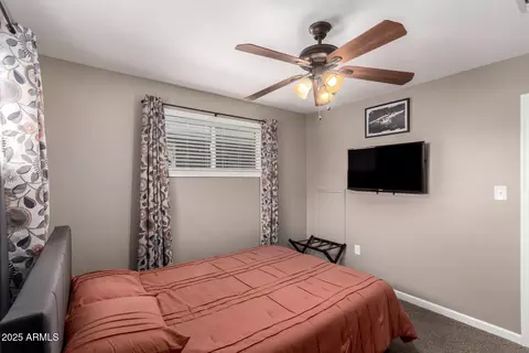 Bedroom - 6032 N 8th St, Phoenix, AZ 85014 photo 7 of 8