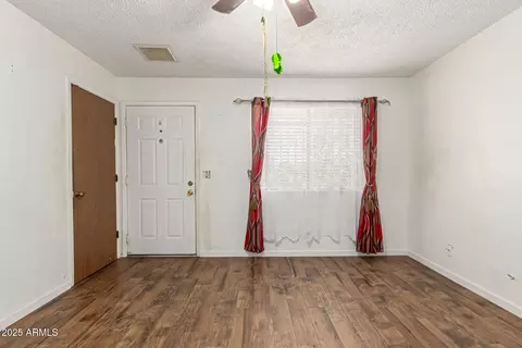 8618 S 9th Pl, Phoenix, AZ 85042 photo 3