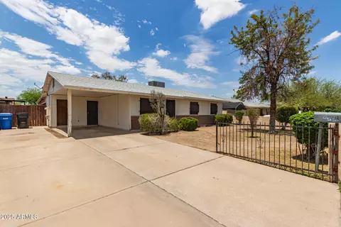 8618 S 9th Pl, Phoenix, AZ 85042