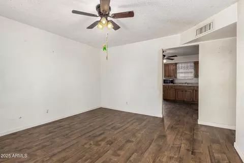 8618 S 9th Pl, Phoenix, AZ 85042 photo 5