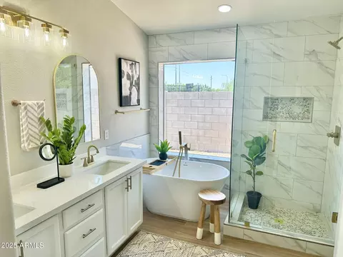 1557 W Kesler Ln, Chandler, AZ 85224