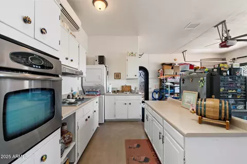 Kitchen - 6275 E Jacob Waltz St, Apache Junction, AZ 85119 photo 4 of 4