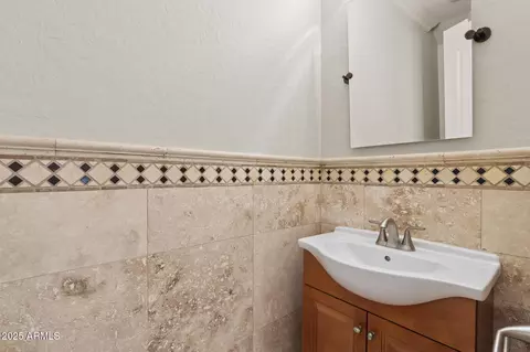 3424 E Lions St, Phoenix, AZ 85018 photo 13