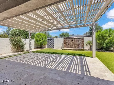 Exterior - 1010 E Pierson St, Phoenix, AZ 85014 photo 3 of 3