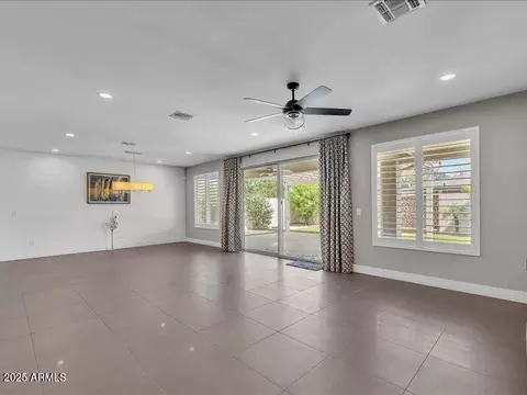 Living - 1010 E Pierson St, Phoenix, AZ 85014 photo 2 of 3