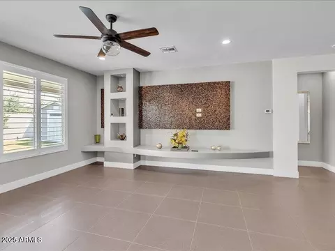 Living - 1010 E Pierson St, Phoenix, AZ 85014 photo 3 of 3