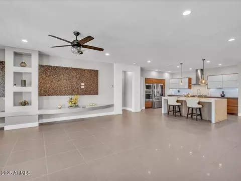 Living - 1010 E Pierson St, Phoenix, AZ 85014 photo 1 of 3