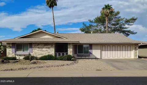 9827 W Emberwood Dr, Sun City, AZ 85351