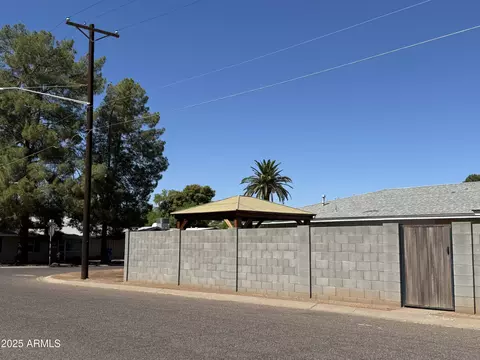 4526 Earll Dr, Phoenix, AZ 85018