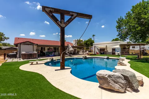Exterior - 636 E Mesquite Ave, Gilbert, AZ 85296 photo 5 of 17