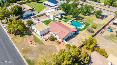 View/Area - 636 E Mesquite Ave, Gilbert, AZ 85296 photo 9 of 12