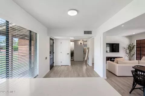 1126 E Lawrence Rd, Phoenix, AZ 85014 photo 18