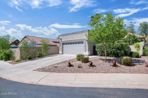 3976 E Graythorn St, Phoenix, AZ 85044 photo 2