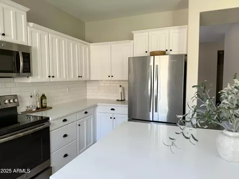 Kitchen - 4498 E Dublin St, Gilbert, AZ 85295 photo 4 of 7