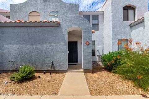 280 S Elizabeth Way #18, Chandler, AZ 85225