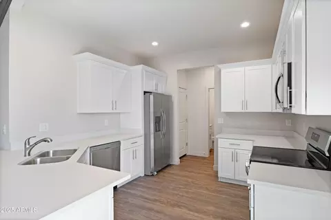 Kitchen - 4307 N 13th Pl, Phoenix, AZ 85014 photo 3 of 5