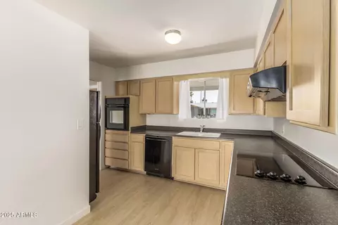 Kitchen - 5226 E Colby St, Mesa, AZ 85205 photo 1 of 4