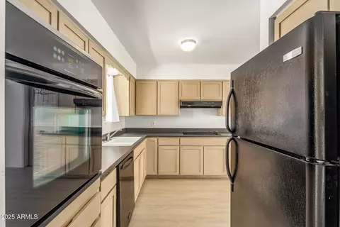 Kitchen - 5226 E Colby St, Mesa, AZ 85205 photo 3 of 4