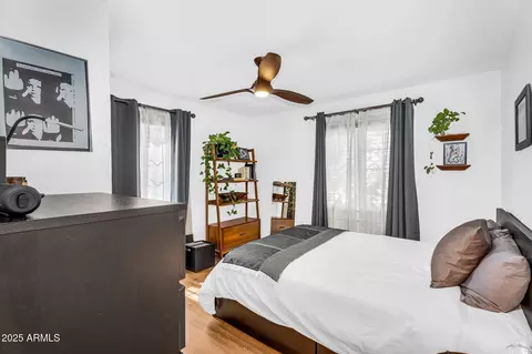 Bedroom - 717 E Myrtle Ave, Phoenix, AZ 85020 photo 2 of 3
