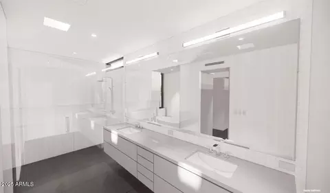 Bath - 717 E Myrtle Ave, Phoenix, AZ 85020 photo 4 of 5