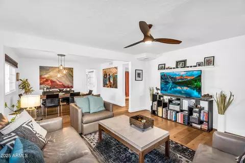 Living - 717 E Myrtle Ave, Phoenix, AZ 85020 photo 4 of 4