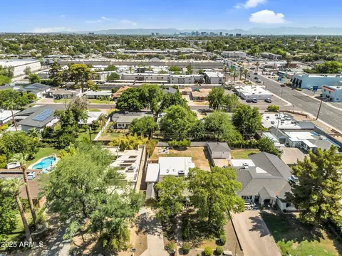 View/Area - 717 E Myrtle Ave, Phoenix, AZ 85020 photo 6 of 6