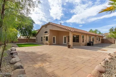 Exterior - 167 E Lowell Ave, Gilbert, AZ 85295 photo 7 of 9