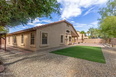Exterior - 167 E Lowell Ave, Gilbert, AZ 85295 photo 8 of 9