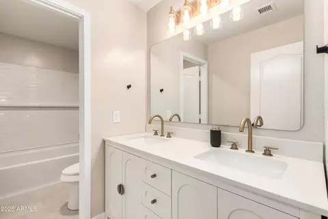 Bath - 167 E Lowell Ave, Gilbert, AZ 85295 photo 2 of 2