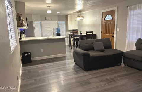 8601 N 71st Ave #LOT 39, Glendale, AZ 85301