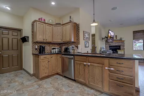 Kitchen - 906 E Wade Cir, Payson, AZ 85541 photo 2 of 4