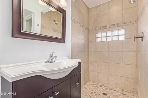 1250 E Bethany Home Rd #4, Phoenix, AZ 85014 photo 15
