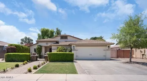 2499 Erie Ct, Gilbert, AZ 85295