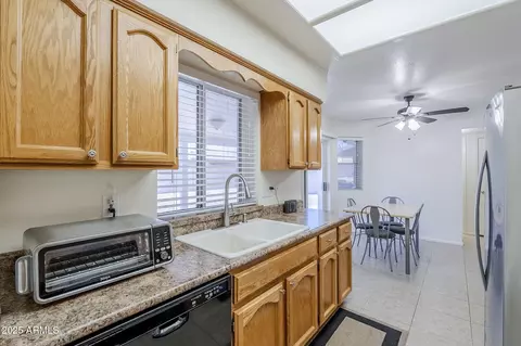 Kitchen - 8202 E Naranja Ave, Mesa, AZ 85209 photo 4 of 6
