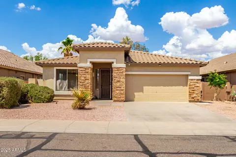 128 E Canary Ct, San Tan Valley, AZ 85143