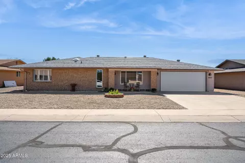 9937 W Mescalero Ct, Sun City, AZ 85373