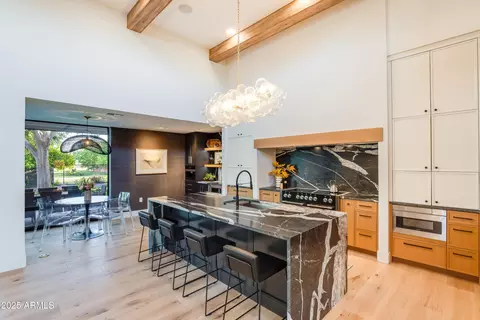 Kitchen - 123 E Wagon Wheel Dr, Phoenix, AZ 85020 photo 1 of 7