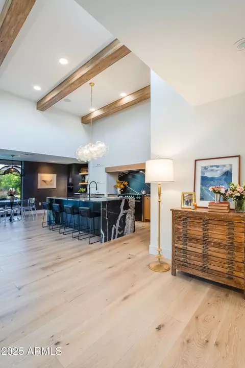 Entry Way - 123 E Wagon Wheel Dr, Phoenix, AZ 85020 photo 2 of 4