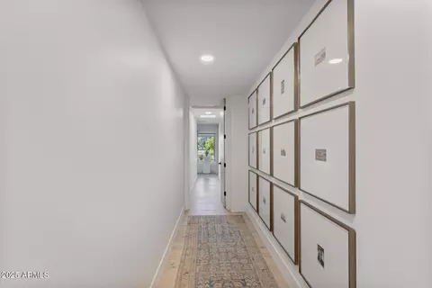 Entry Way - 123 E Wagon Wheel Dr, Phoenix, AZ 85020 photo 3 of 4
