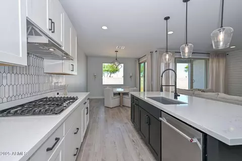 26428 N Thornhill Dr, Peoria, AZ 85383