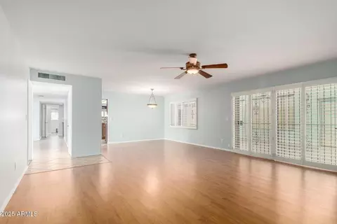 Living - 5654 N 39th Ave, Phoenix, AZ 85019 photo 1 of 2