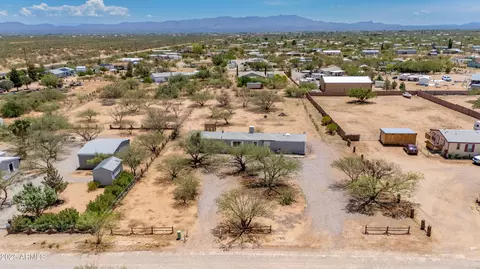 5687 S Mesquite Tree Ln, Hereford, AZ 85615