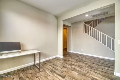 2721 E Dunbar Dr, Phoenix, AZ 85042 photo 6