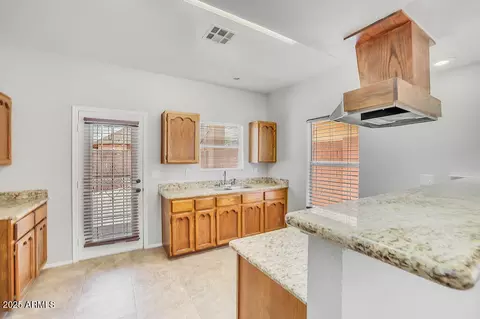 Entry Way - 1440 E Saint Catherine Ave, Phoenix, AZ 85042 photo 1 of 1