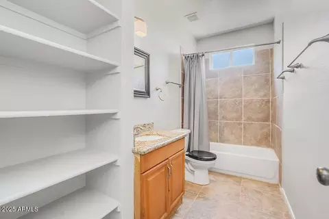 Bath - 1440 E Saint Catherine Ave, Phoenix, AZ 85042 photo 1 of 2