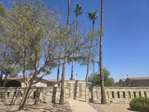 19263 N Star Ridge Dr, Sun City West, AZ 85375