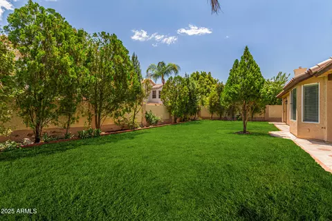 Exterior - 3425 E Rosemonte Dr, Phoenix, AZ 85050 photo 3 of 4