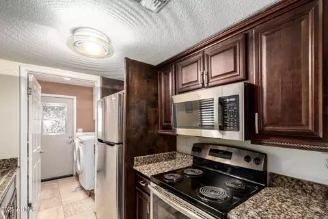 913 E Beryl Ave, Phoenix, AZ 85020 photo 8