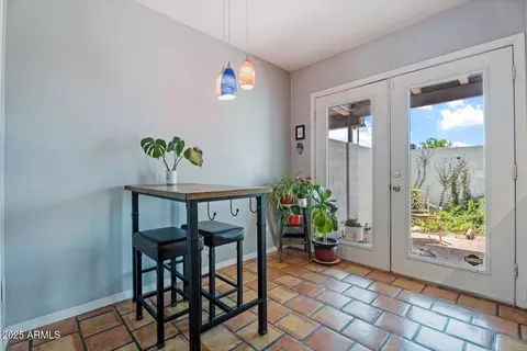 Dining - 6348 N 7th Ave #15, Phoenix, AZ 85013 photo 1 of 2